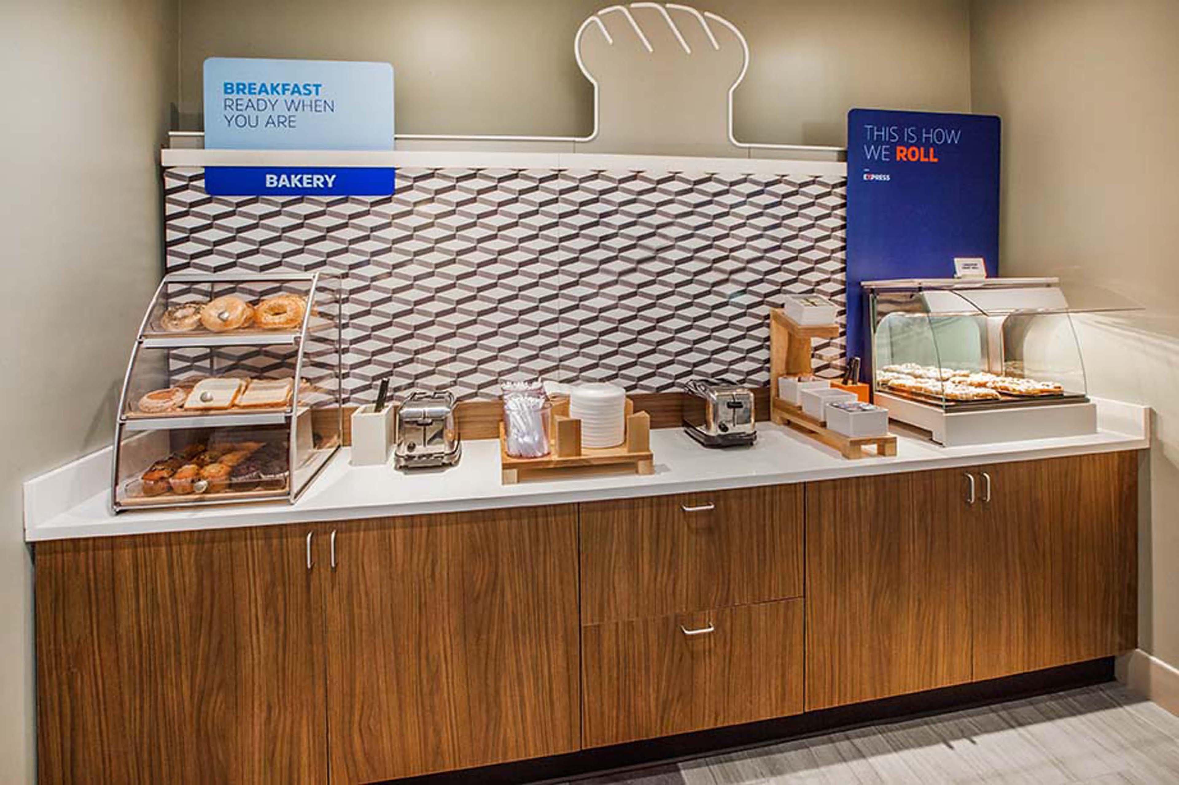 Holiday Inn Express & Suites By Ihg Altoona By Ihg Luaran gambar