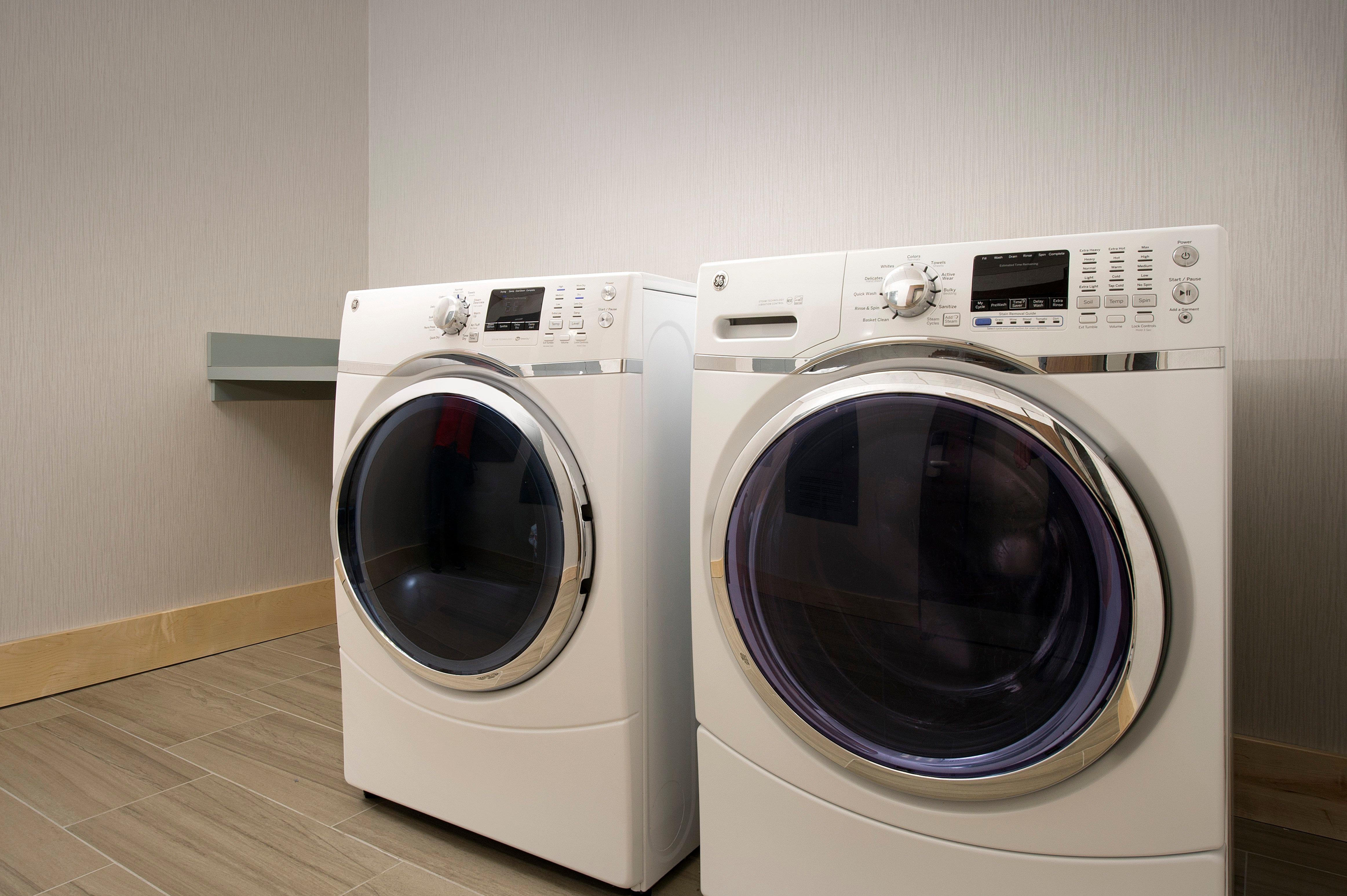 Holiday Inn Express & Suites By Ihg Altoona By Ihg Luaran gambar