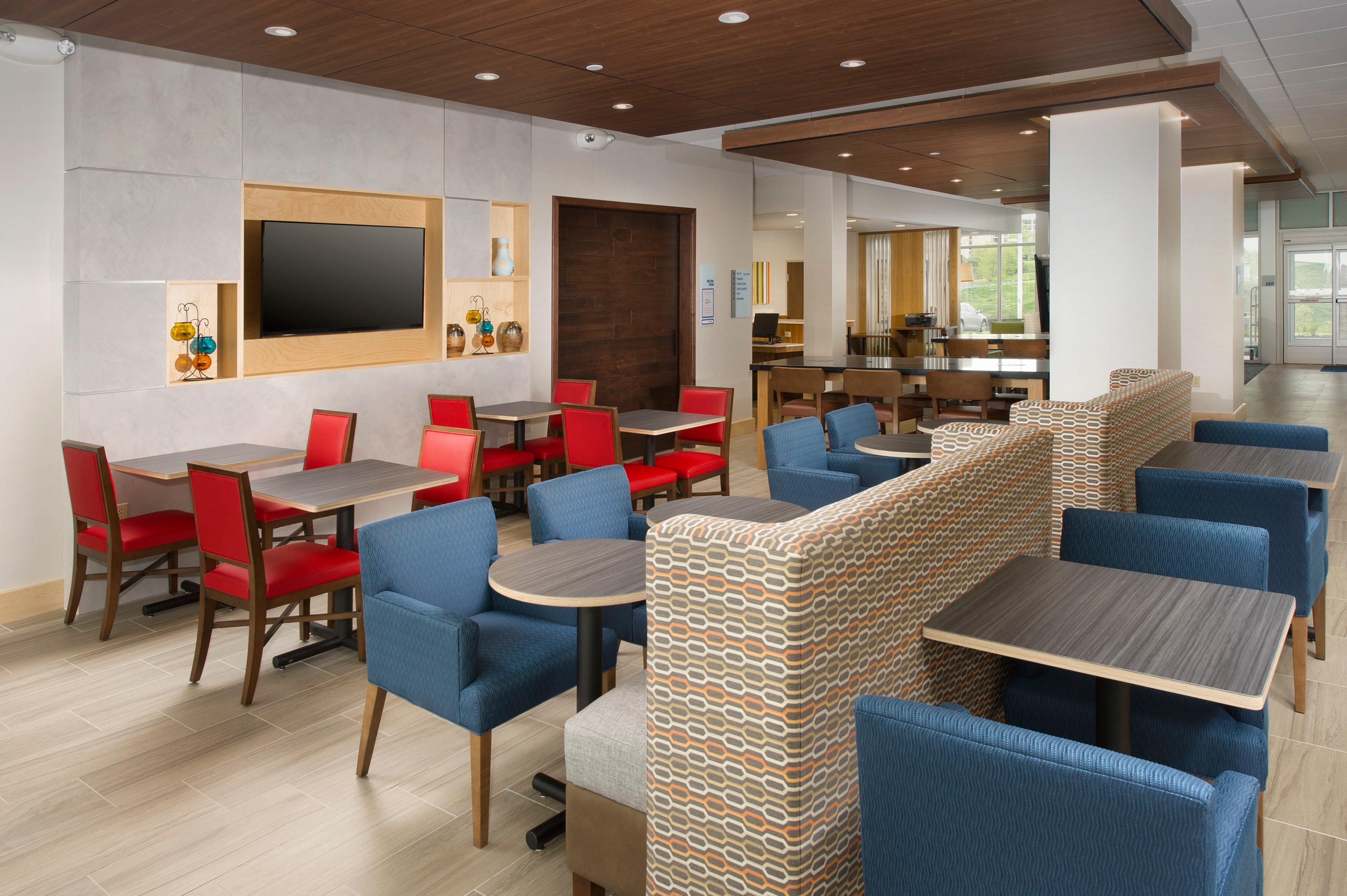 Holiday Inn Express & Suites By Ihg Altoona By Ihg Luaran gambar