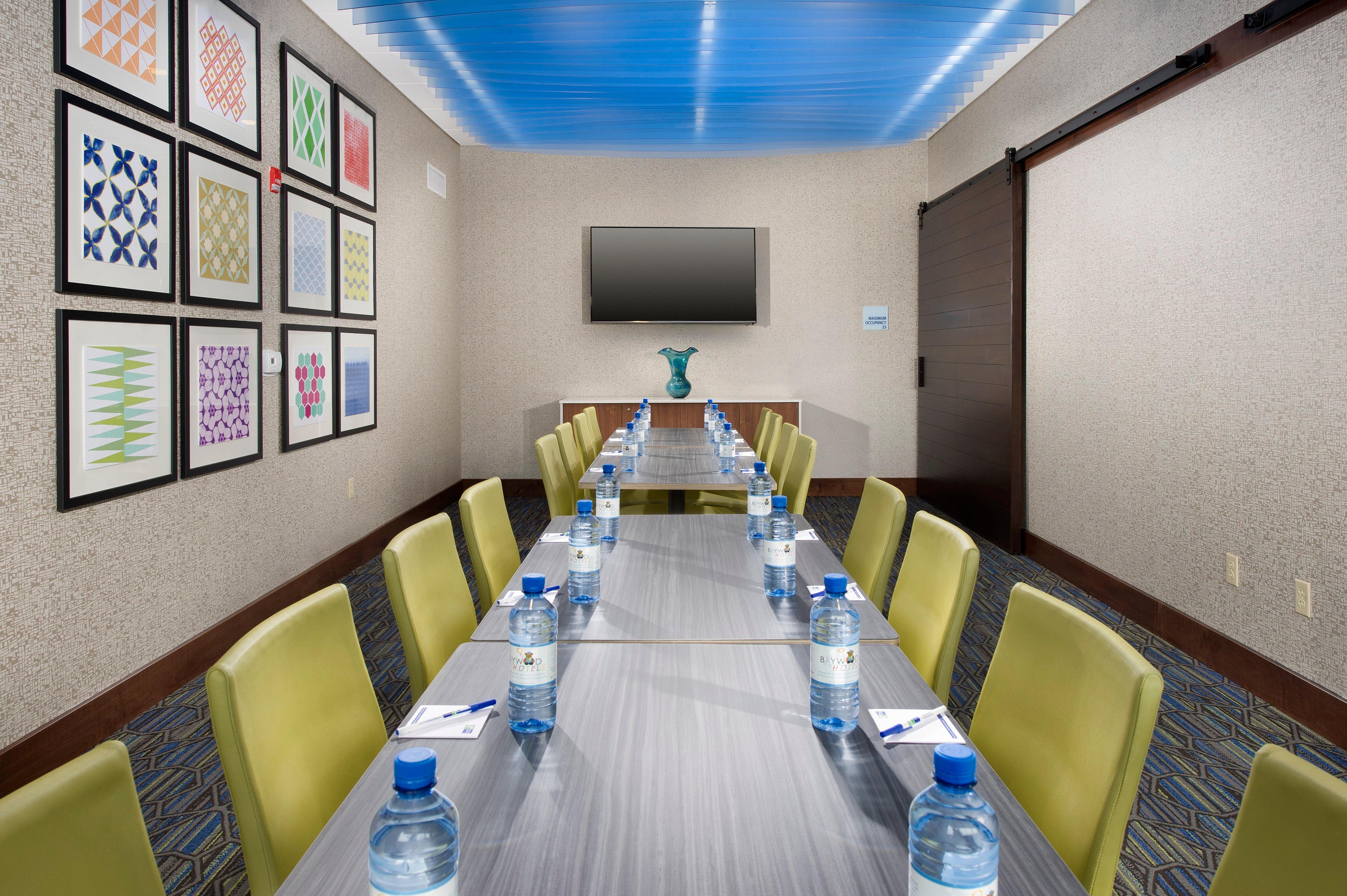 Holiday Inn Express & Suites By Ihg Altoona By Ihg Luaran gambar
